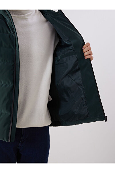 LC Waikiki Ανδρικό πουπουλένιο παλτό Vizyon New Season Standard Fit με κουκούλα