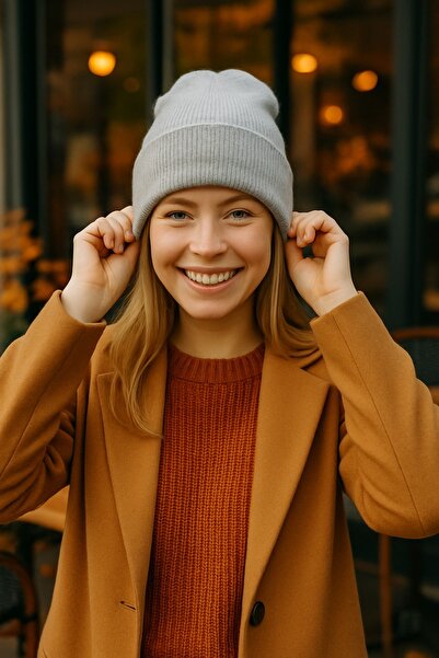 Netodak قبعة تريكو رمادية للنساء – نسيج ناعم، موديل مريح غير قابل للانزلاق، ت...