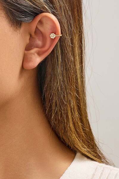 FAYRA ACCESSORIES Papatya Figürlü Altın Kaplama Earcuff Kıkırdak Küpe