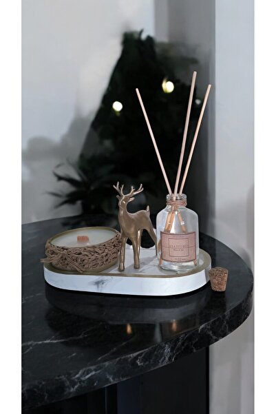 EYA STUDİO 4 Parça Yılbaşı Mum ve Oda Kokusu Dekoratif Set-Sunum Tabaklı, Gold Geyik Figürlü Yılbaşı Hediyesi
