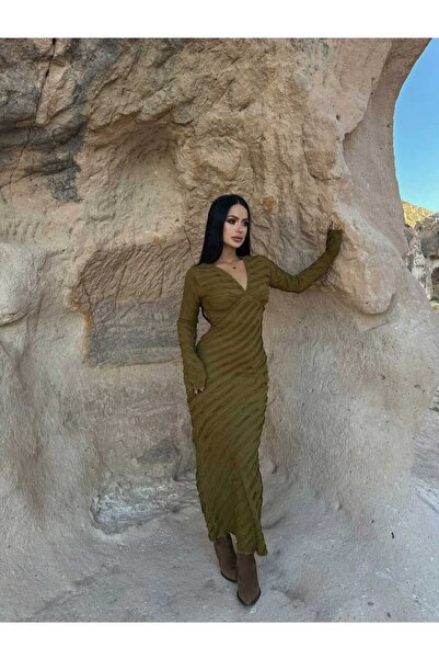 aytenli V Yaka Uzun Kol Maksi Boy Esnek Likralı Sade Zarif Püsküllü Elbise