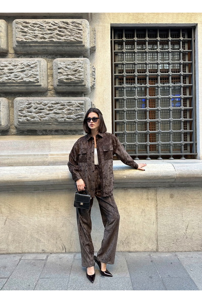 MİA NOURA طقم قميص وبنطلون نسائي من قماش المخمل مع جيبين وغطاء قابل للفصل