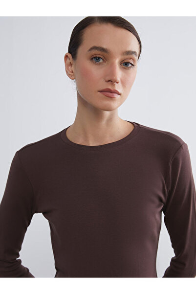 LC Waikiki بدلة نسائية برقبة دائرية