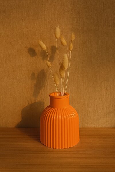 N&E Studio Mini vază canelată (cu fante) |   Vază decorativă modernă
