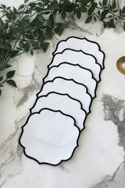 e-Bizz Store 6 Adet Keten Kumaş Üzeri Nakışlı Kahve Yanı Sunumluk Kokteyl Peçetesi & Bardak Altlığı Siyah