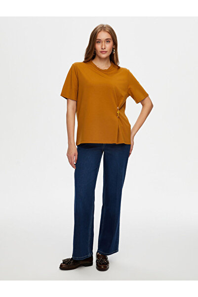 Faik Sönmez Önü Boncuk İğne Aksesuarlı Yuvarlak Yaka T-Shırt W26TSH089