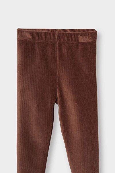 DeFacto Podstawowe gładkie prążkowane rajstopy dla dziewczynek z elastyczną gumką Y1083a224wn