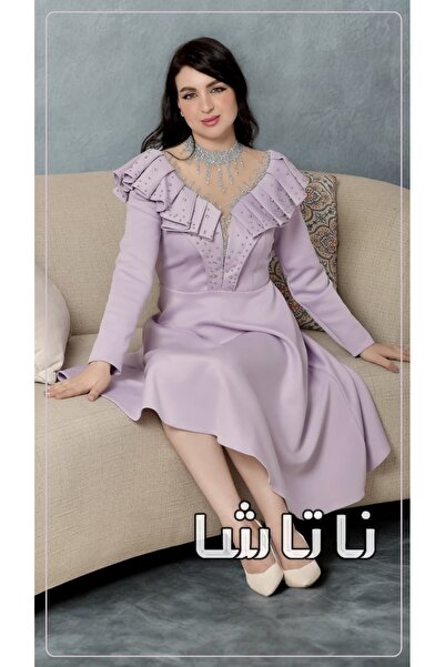 NATASHA Fashion فستان ناتاشا سهرة لافندر هادئ مع تفاصيل لؤلؤ جذابة .
