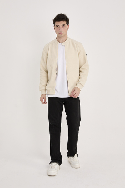 Silk & Spice سترة رجالية من القماش غير المنسوج ذات مقاس قياسي وقصة عادية مزود...