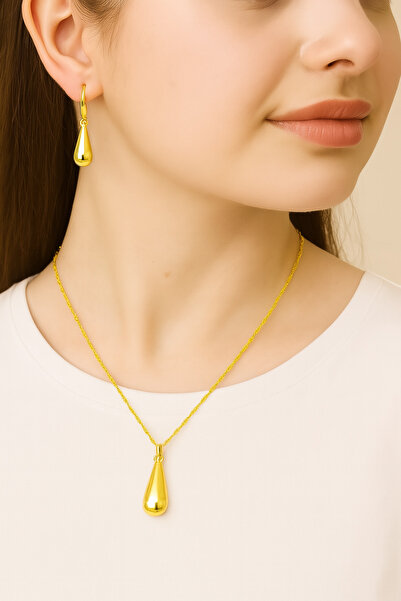 NEW STYLE Luxury women's accessory set that looks like gold, plated in 21-karat gold and is a perfect alternative to real gold.