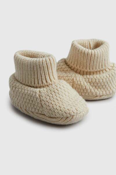 MOTHERCARE Knitted Hat and Booties Set