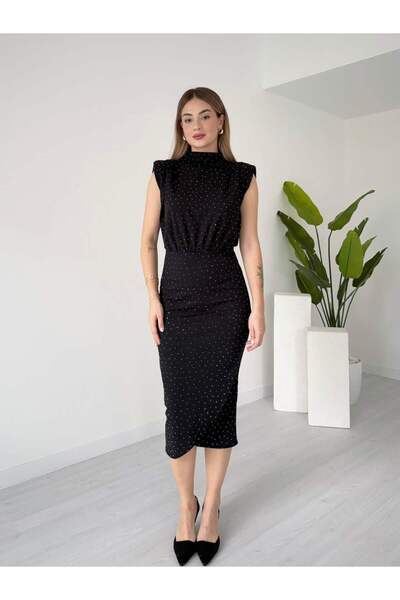 tiamoda Taş Süslemeli Omuzları Vatkalı Elbise