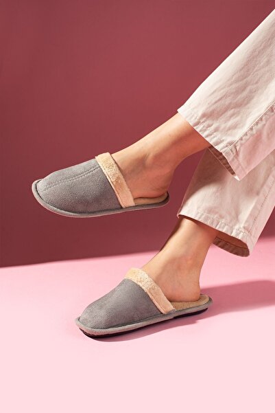 FUGA MODA Nuvia Gray Furry Inside Closed Front House Slippers
