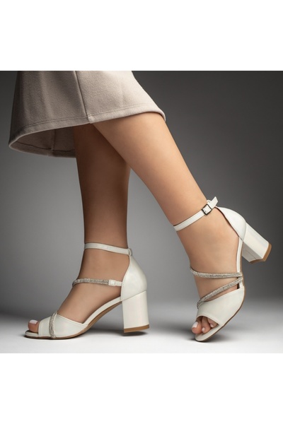 Modlet.ro Women's white block-heel sandals with strap MOD13540