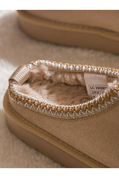 LC Waikiki Süet Görünümlü Kız Çocuk Ev Ayakkabısı