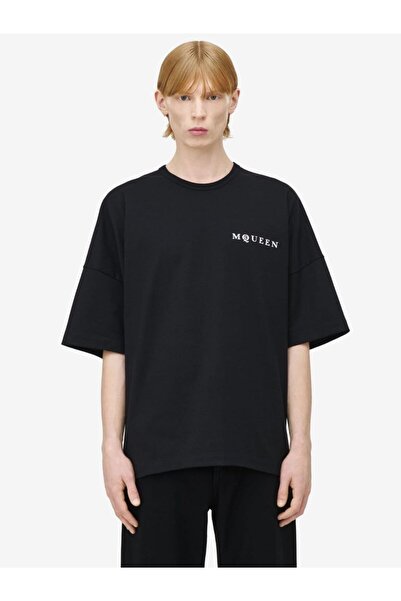 MCQ تي شيرت رجالي من ماكوين قصة فضفاضة دي