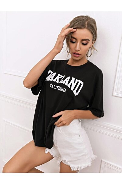 LAPS تي شيرت نسائي أسود مطبوع عليه أوكلاند