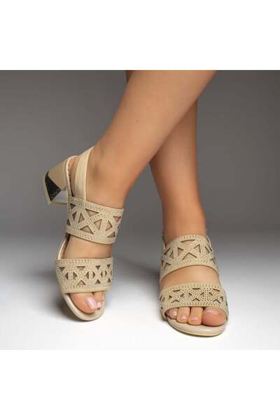 Modlet.ro Women's beige block-heel sandals with strap MOD11470