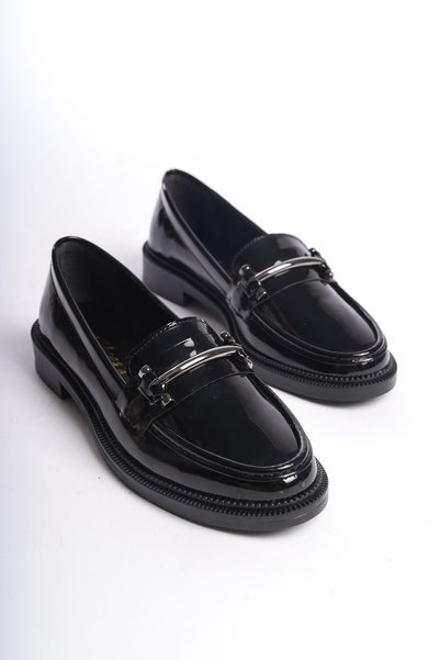 Butik Women's Special Design Elegant Buckle Detailed Patent Leather Loafer Shoes