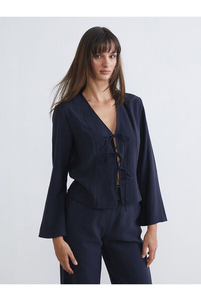 LC Waikiki Bluză cu decolteu în V și cu șireturi LCW Vision bleumarin