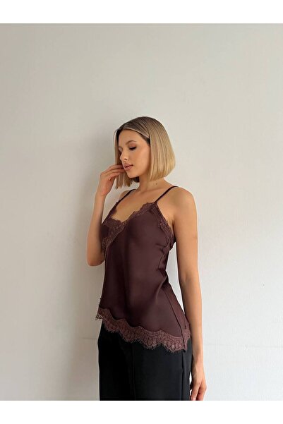 Lady Pixie Stylish Blouse with Lace Detail Straps