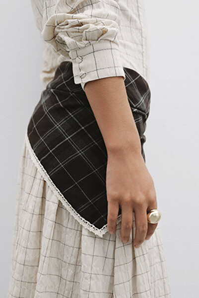 Pilea Brown Plaid Scarf