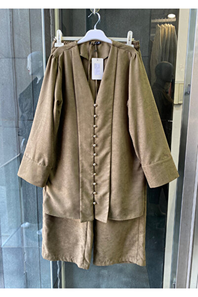 PERA MODA Comfortable Fit Gold Buttoned Suede Stylish Suit with Lacing Detail