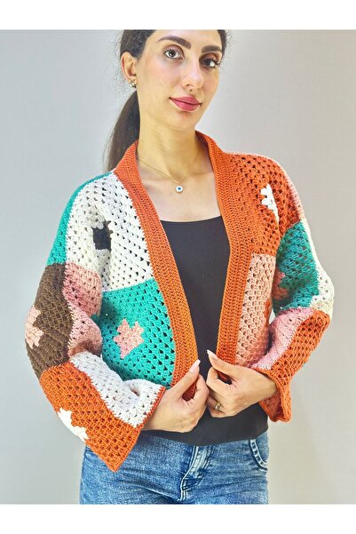 Gönülden Tasarım Hand Knitted Crop Women's Cardigan with Heart Motif