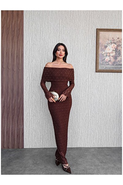 ESRAHELVACI Açık Omuz Güpür Desenli Uzun Elbise