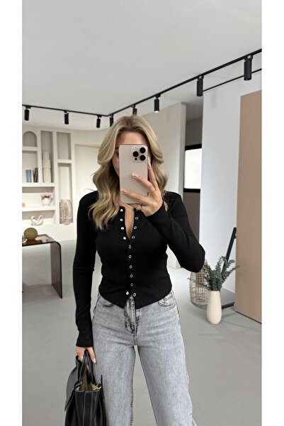 Sezgi Tekin Boydan Pat Düğmeli Fitilli Siyah Basic Bluz
