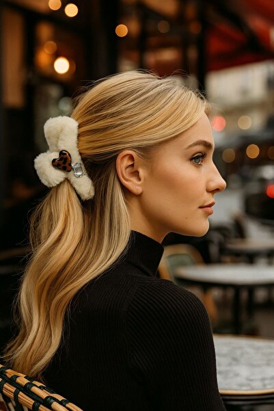 FELLMENS Beige Heart Accessory Detailed Plush Women's Buckle