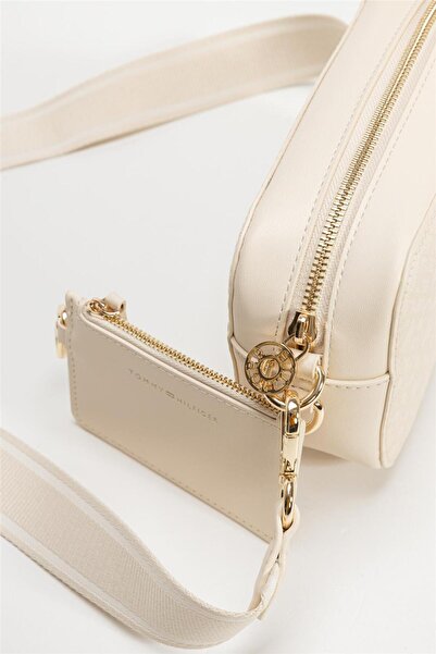 Tommy Hilfiger Kadın TH DISTINCT CAMERA BAG MONO Çapraz Çanta