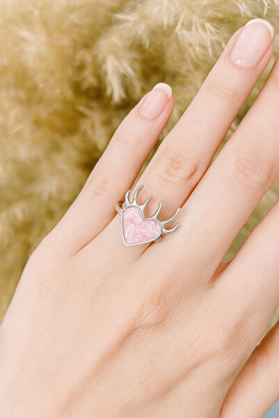 Herşey Nota خاتم القلب الوردي مع شكل القرن - رمز الأناقة والروح المتمردة والط...