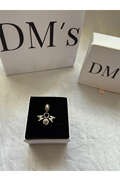 DM’s Silver MOM Sallanan Gümüş Charm’ı