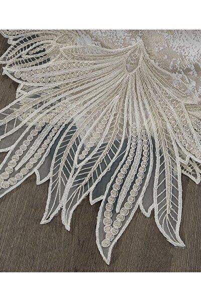 Madamca Lora Pike Suit