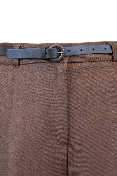 UTOPIAN Tek Pileli Kemerli Şort