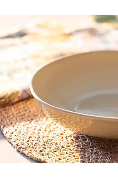 Madame Coco Souci Dinner Plate - Beige - 22 cm