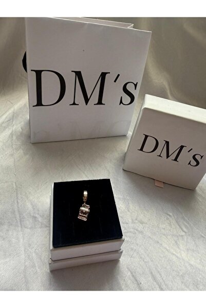 DM’s Silver Daktilo Gümüş Charm’ı