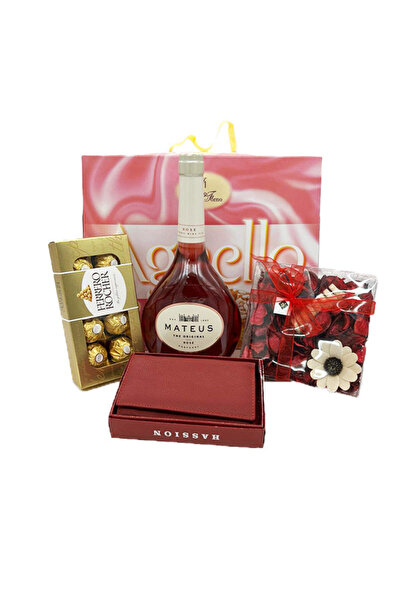 velve Stars gift package, panettone, Ferrero pralines, women's genuine leather wallet