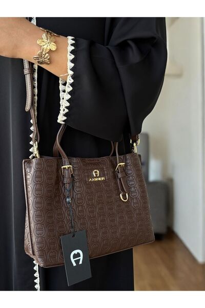 bag حقيبة كتف ماركة عالمية عالية الجودة ماستر اقنر مقاس كبير (18 سم * 24 سم )