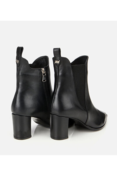 Hotiç Kadın Deri Siyah Sivri Burunlu Streç Detaylı Bilekte Topuklu Bot