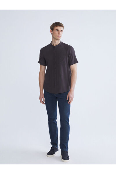 LC Waikiki Ανδρικό πουκάμισο με κοντό μανίκι Vision New Season Regular Fit με γιακά δικαστή