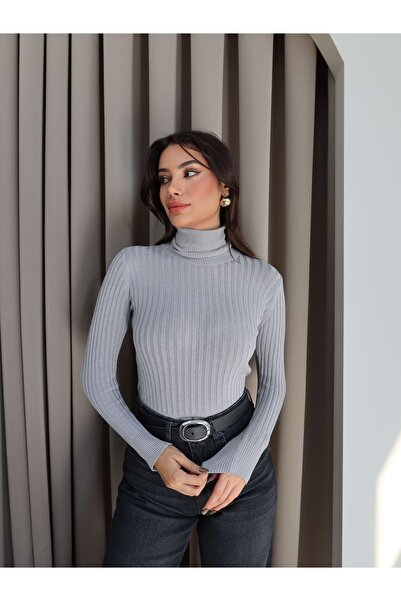 ESRAHELVACI Ribbed Turtleneck Sweater