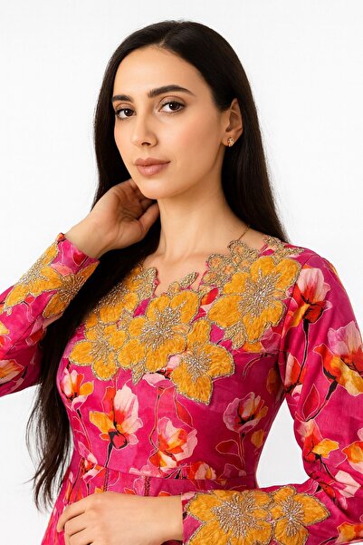 Noor By Noreen GULBAHAR