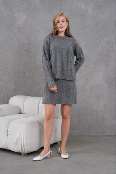 Miss Allos Жіночий трикотажний светр з візерунком та трикотажна спідниця, комплект