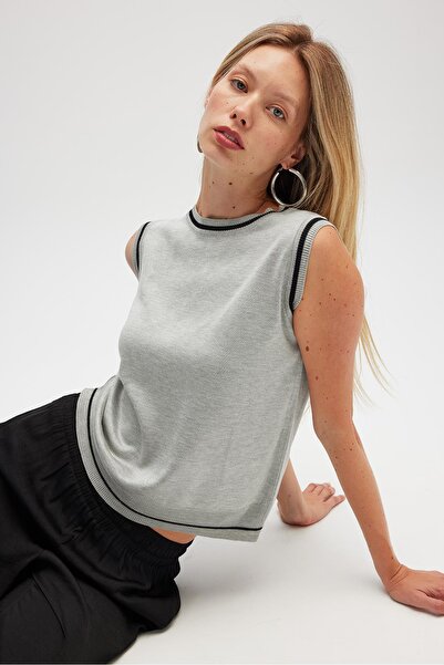 Peraluna Rina Plain Knit Women's Sleeveless Blouse - Gray Melange