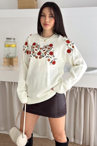 FEMELLE Pulover alb din tricot brodat