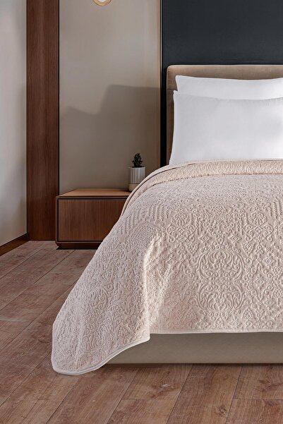 Soley Tulia |   200X220 Double Embossed Blanket