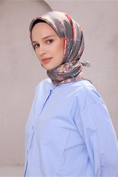 Belli Çiçek Desen Sonbahar Kış Sezonu Twill İpek Eşarp
