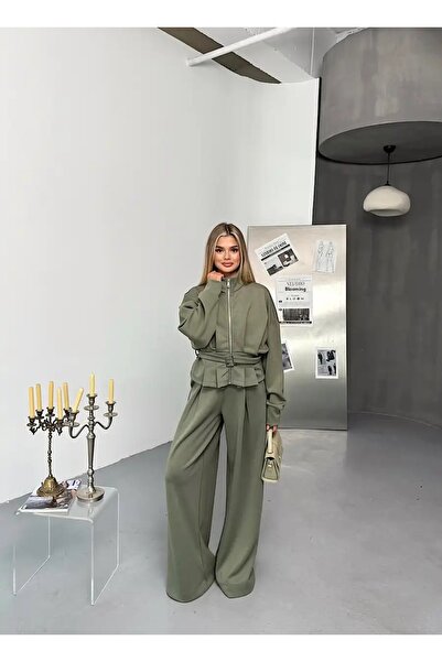 By ÖTE Σετ Modal